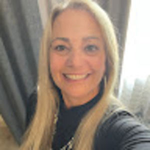 Meet your Posher, Denise